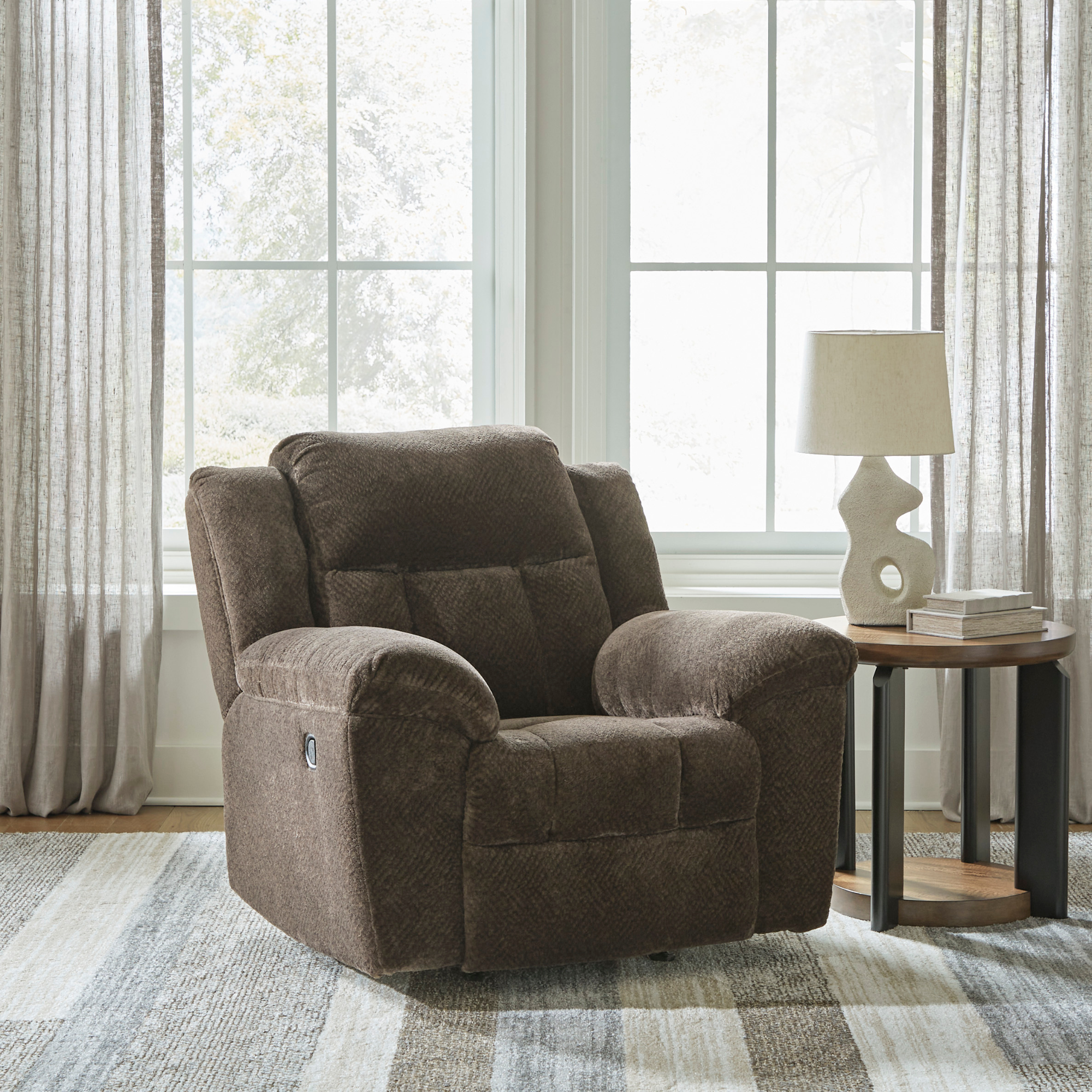 Titan Recliner