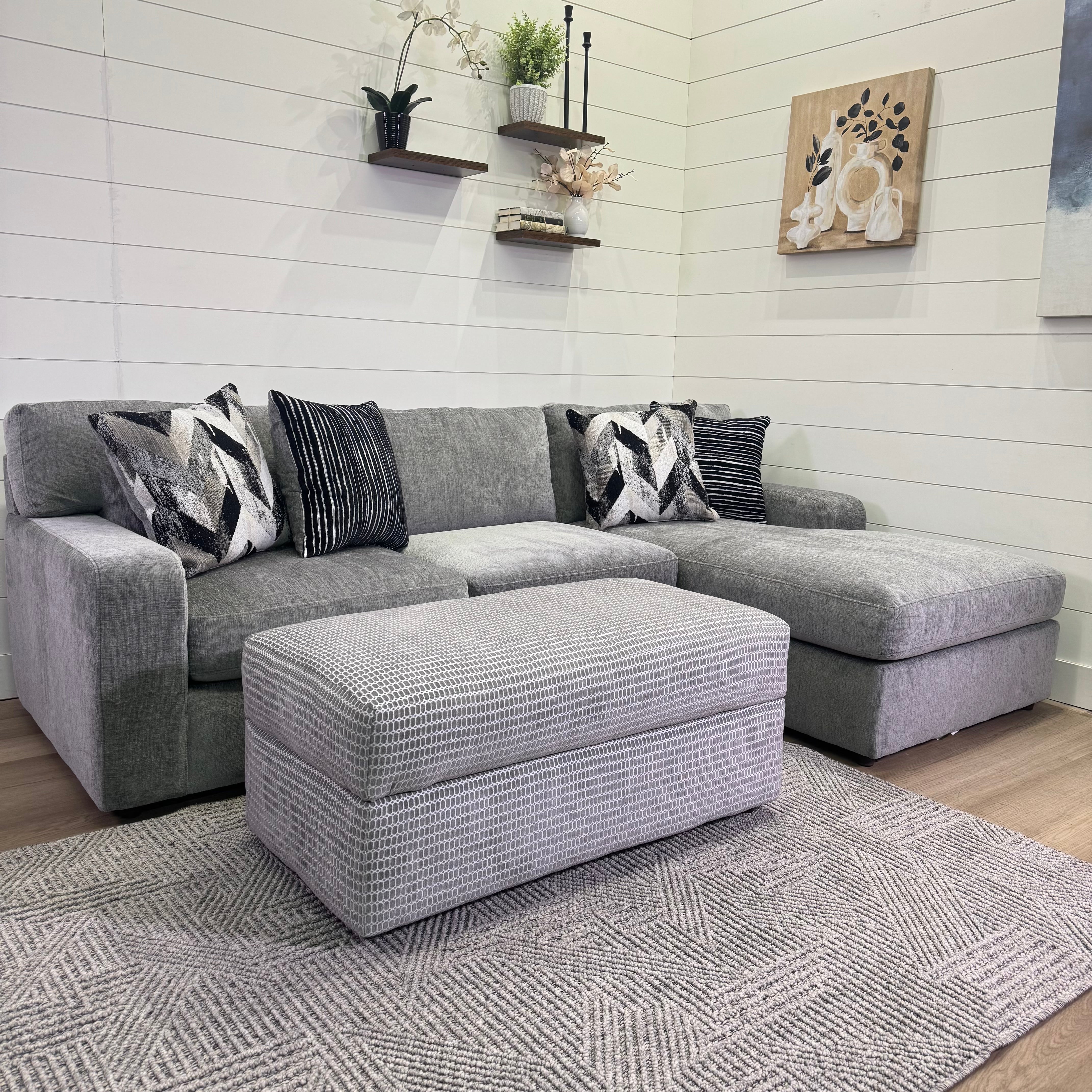 Sterling Sectional Chaise Sofa In Gray