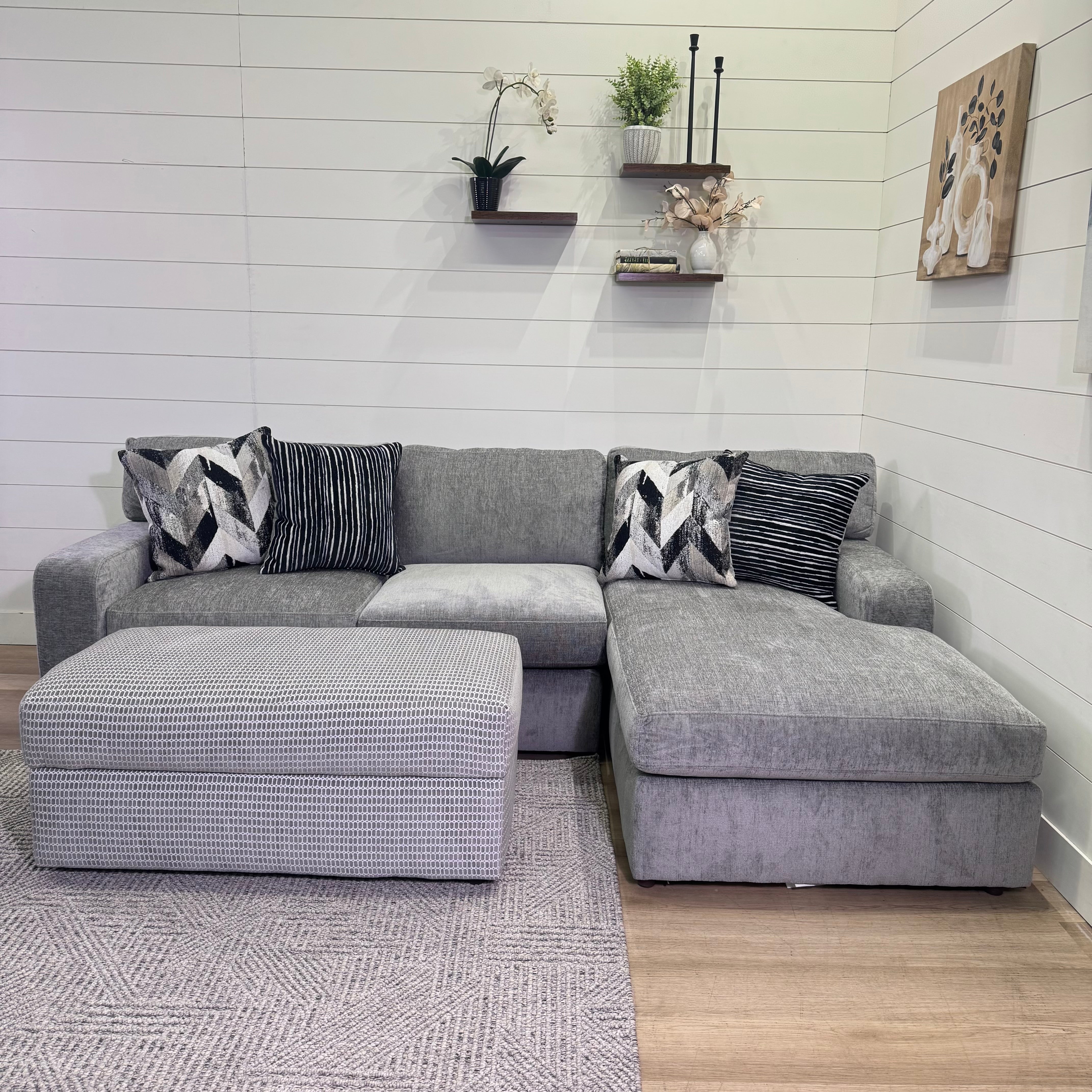 Sterling Sectional Chaise Sofa In Gray