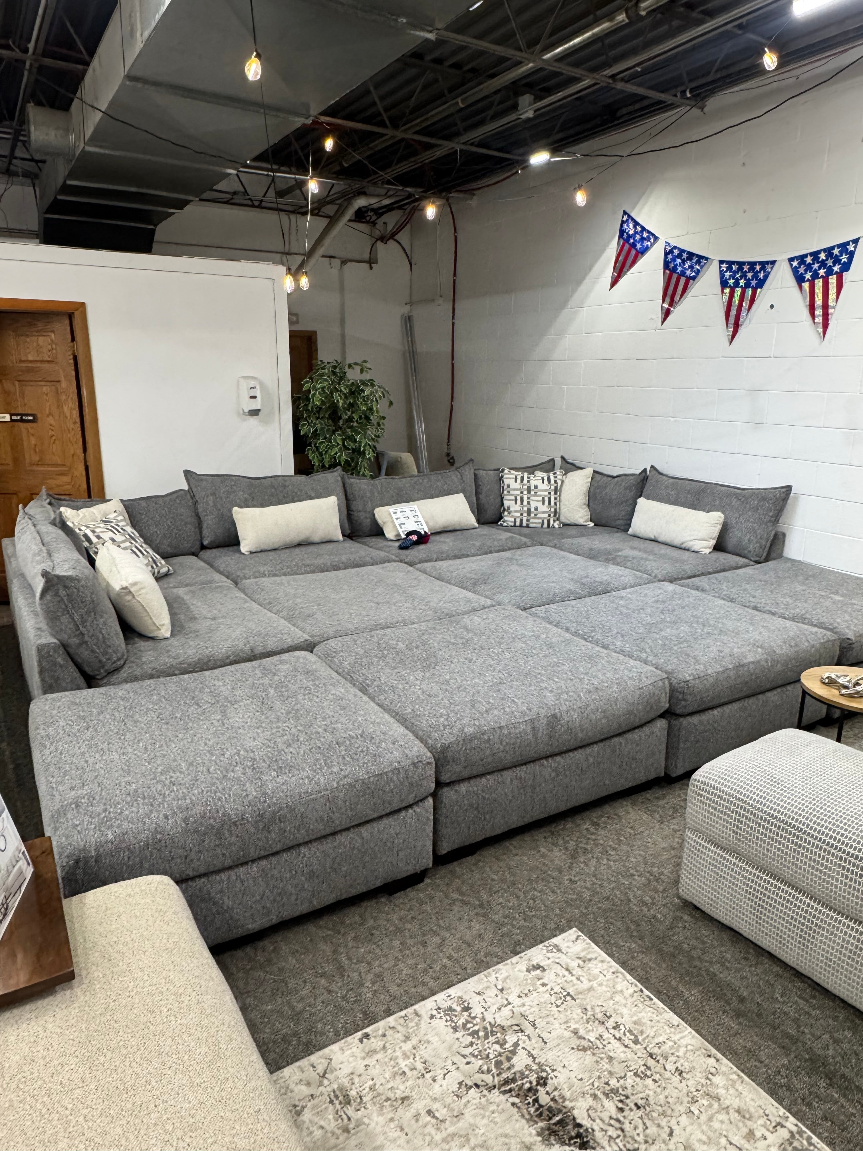 🚨LAST ONE!! 12 PIECE MODULAR SECTIONAL - RETAIL $4000+ ONLY $999 BRAND NEW!