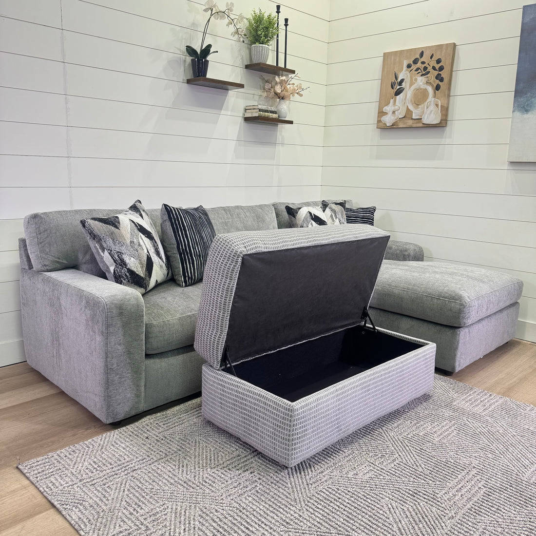 Sterling Sectional Chaise Sofa In Gray