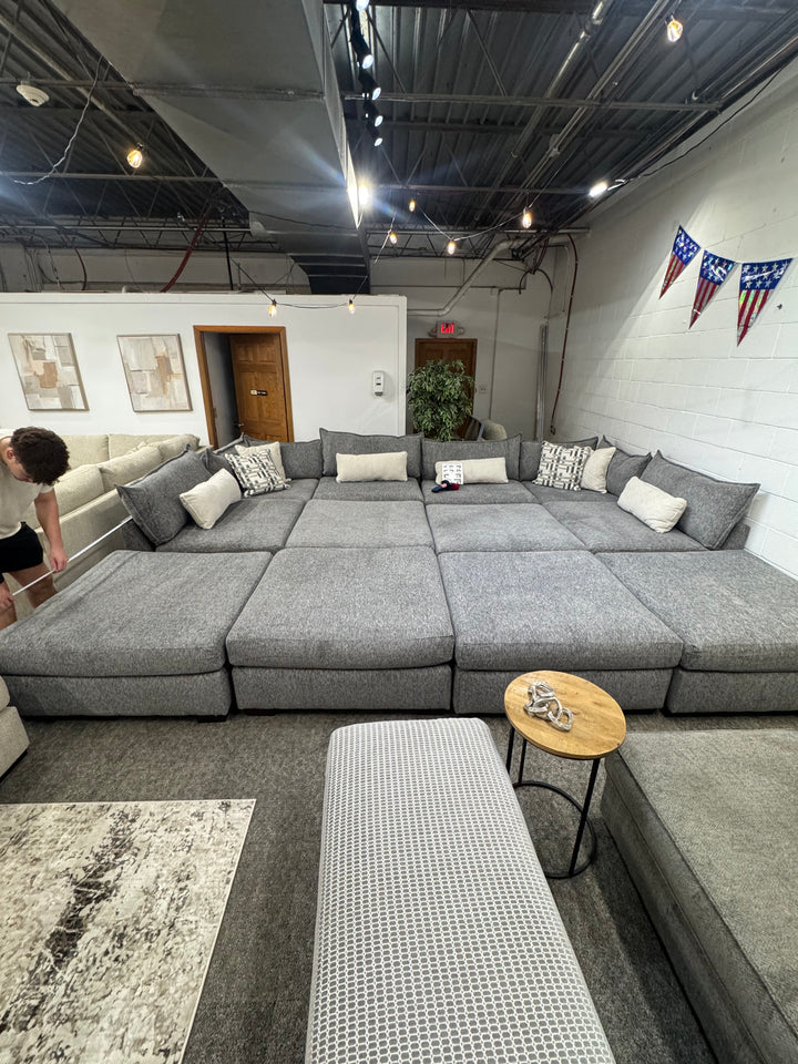 🚨LAST ONE!! 12 PIECE MODULAR SECTIONAL - RETAIL $4000+ ONLY $999 BRAND NEW!