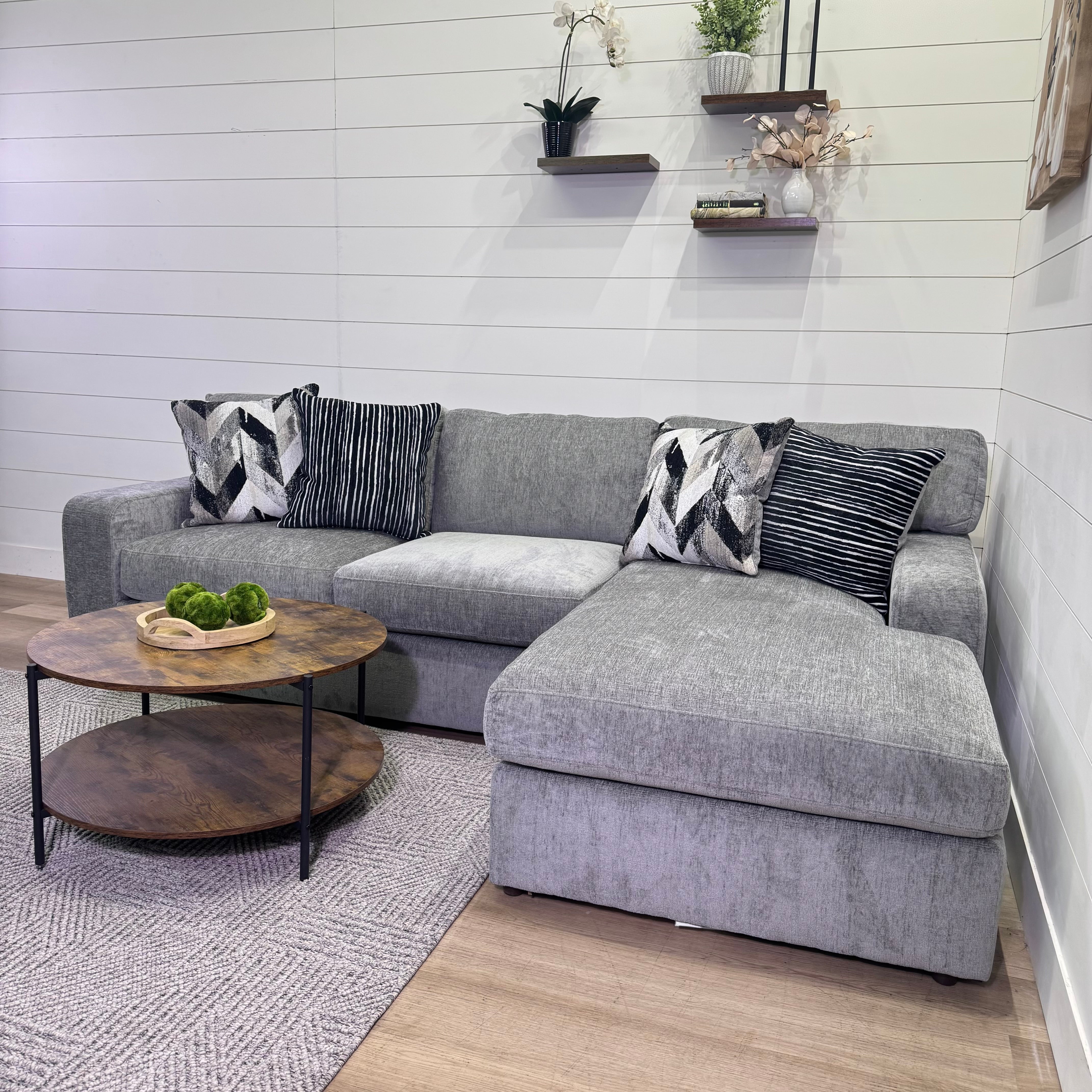 Sterling Sectional Chaise Sofa In Gray