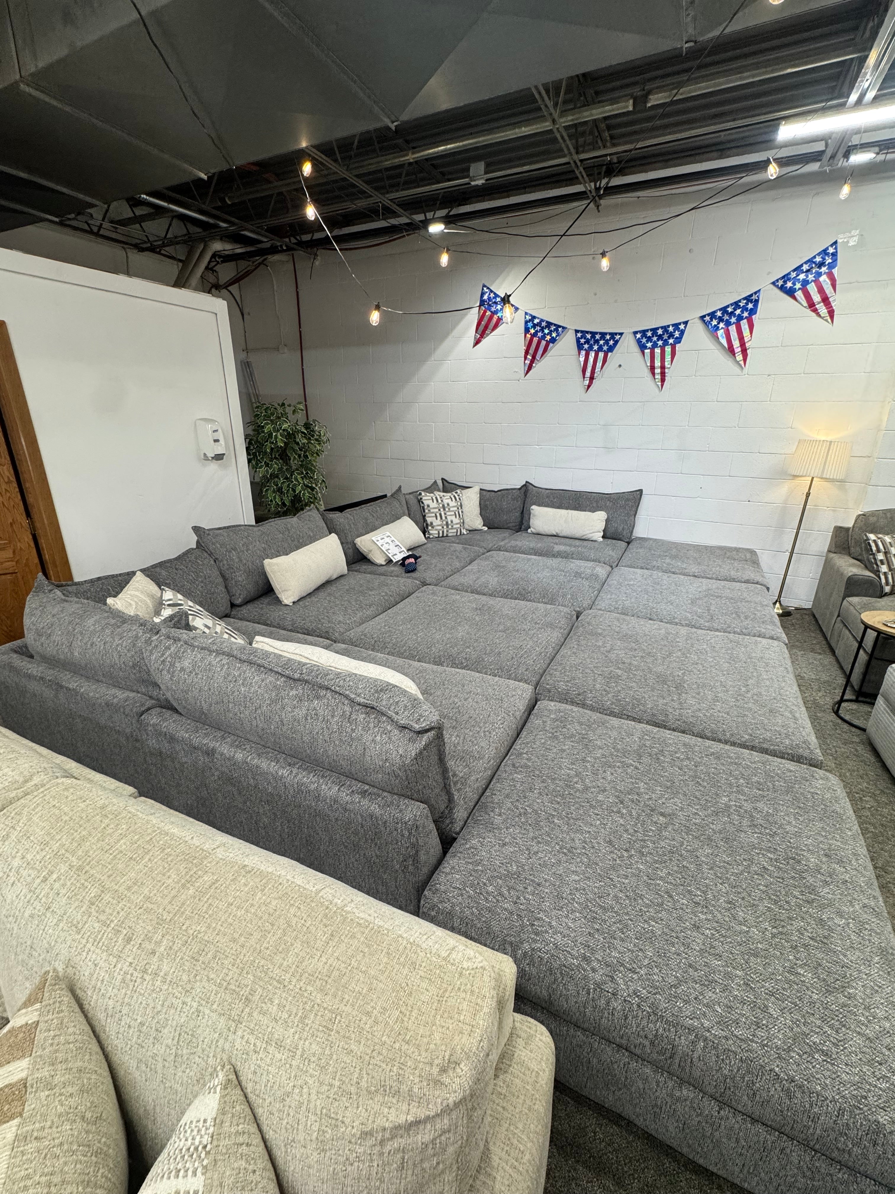 🚨LAST ONE!! 12 PIECE MODULAR SECTIONAL - RETAIL $4000+ ONLY $999 BRAND NEW!