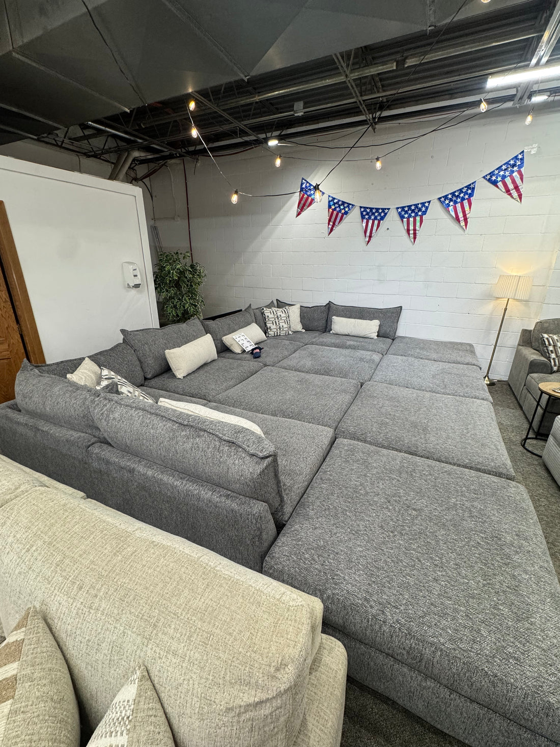 🚨LAST ONE!! 12 PIECE MODULAR SECTIONAL - RETAIL $4000+ ONLY $999 BRAND NEW!