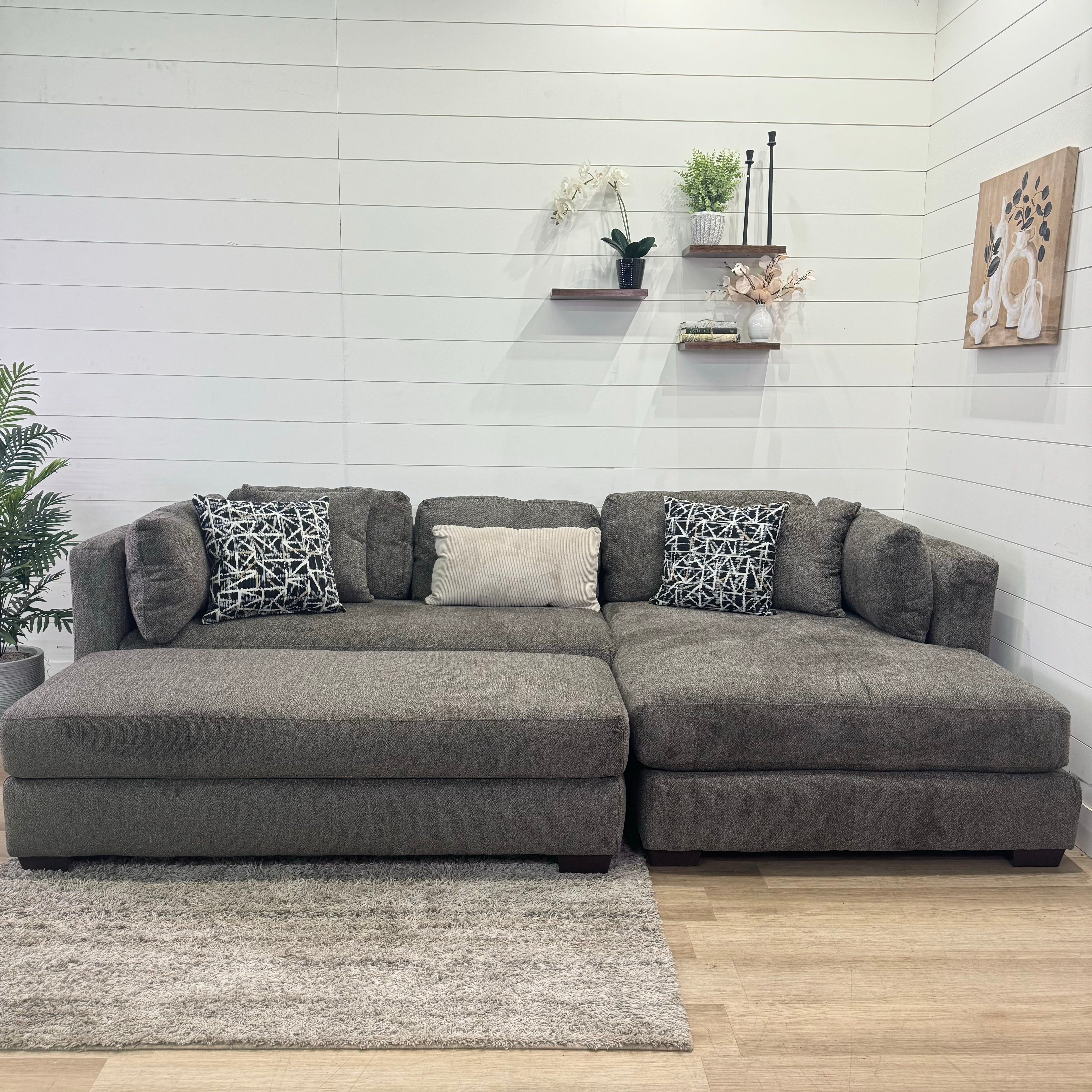 Bruce Oversized Chaise Sectional W Optional Ottoman