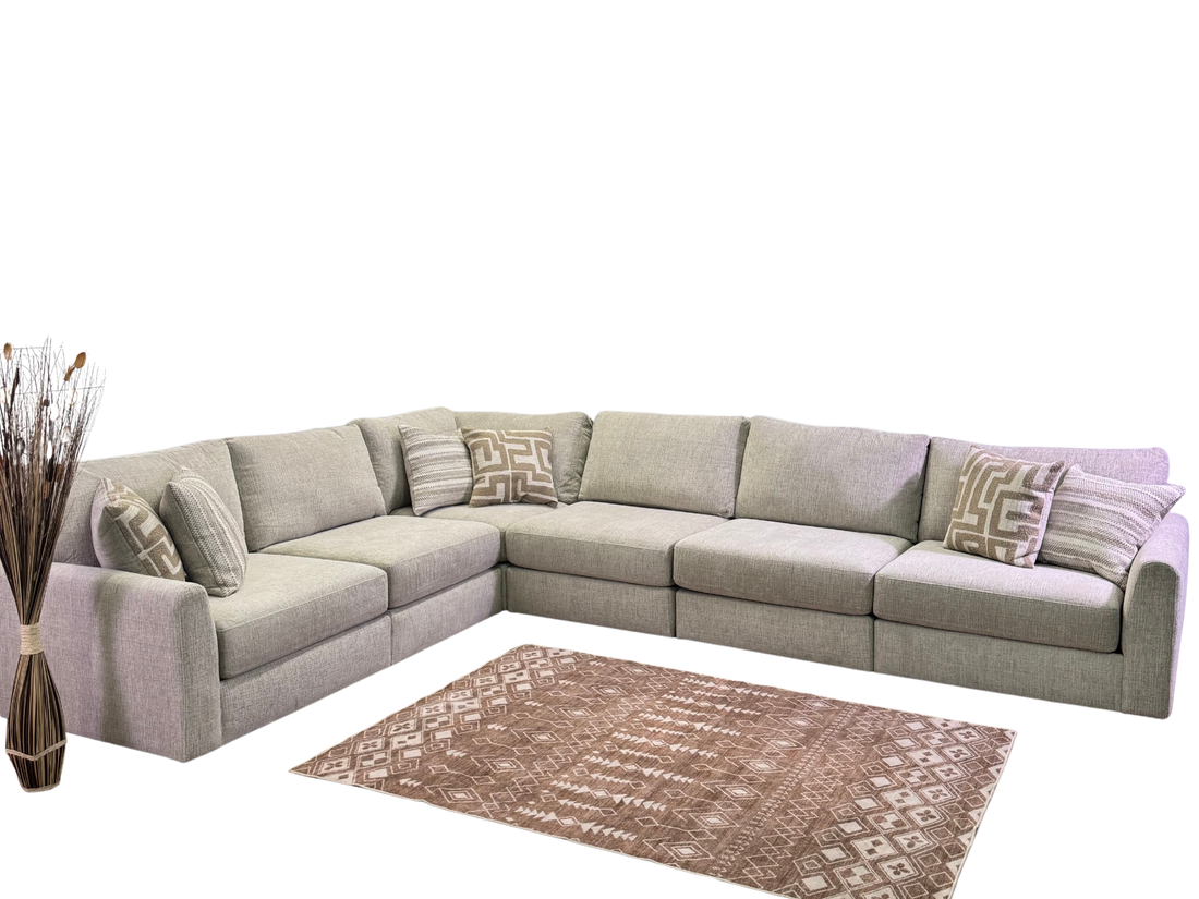 Avery Modular Sectional In Cream (Customizable)